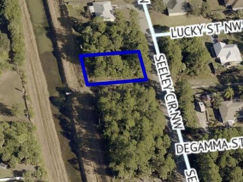 1614 Seeley Circle NW, Palm Bay, FL 32907