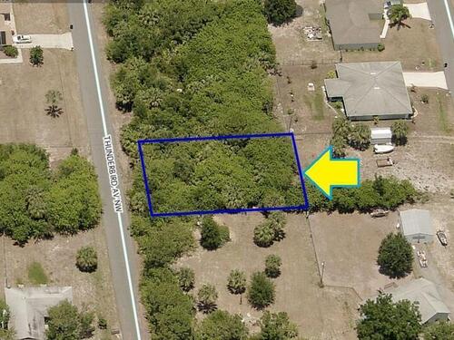 325 Thunderbird Avenue NW, Palm Bay, FL 32907