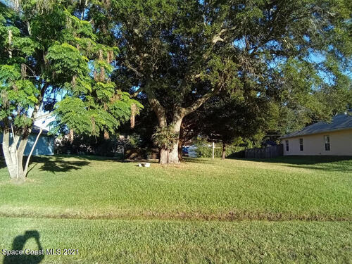 1221 Auburn Avenue NW, Palm Bay, FL 32907