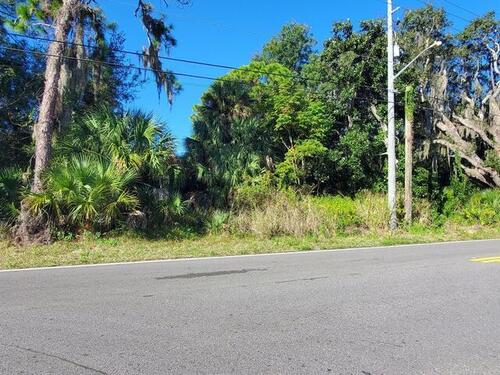 810 N Dixie Avenue, Titusville, FL 32796