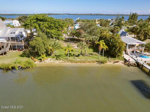 19 Vip Island, Grant, FL 32949