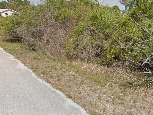 927 Tacaro Avenue SE, Palm Bay, FL 32909