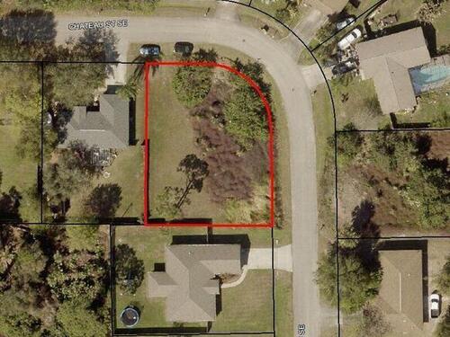 798 Chateau (Corner Of Irvine) Street SE, Palm Bay, FL 32909