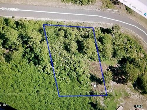 1490 Towton Street SE, Palm Bay, FL 32909