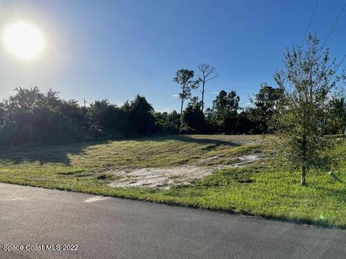 1472 Summer Street SE, Palm Bay, FL 32909