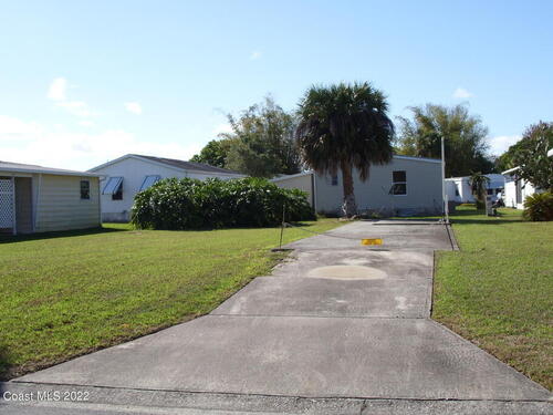 826 Wren Circle, Barefoot Bay, FL 32976