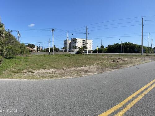 100 Flug Avenue, Indialantic, FL 32903