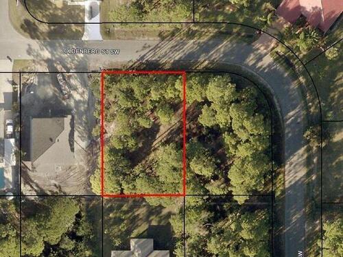 410 Oldenberg Street SW, Palm Bay, FL 32908