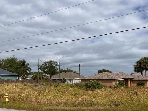 306 Copenhaver Avenue NE, Palm Bay, FL 32907