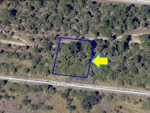 939 Mahoe Street SW, Palm Bay, FL 32908