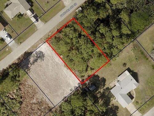 930 Pandora Road SE, Palm Bay, FL 32909