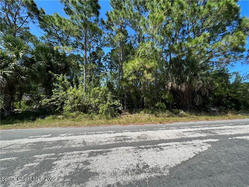 1143 Dorchester Road NW, Palm Bay, FL 32907