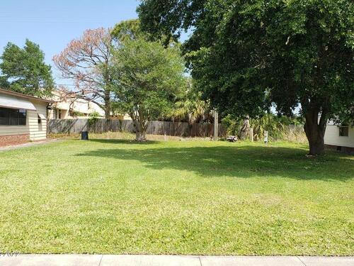 2379 Coconut Palm Drive NE, Palm Bay, FL 32905