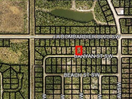 821 Banyan Street SW, Palm Bay, FL 32908