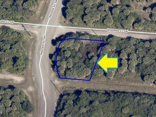 796 Wiseman Street SW, Palm Bay, FL 32908