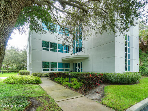 1735 W Hibiscus Boulevard, Melbourne, FL 32901