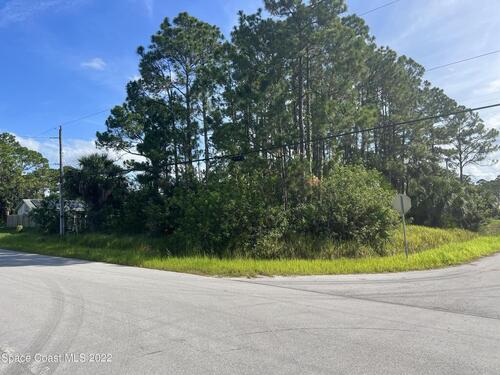 1037 Harlingen Road SW, Palm Bay, FL 32908