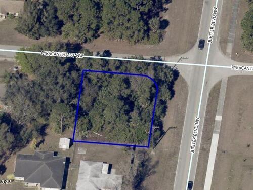 900 Pyracantha Street NW, Palm Bay, FL 32907