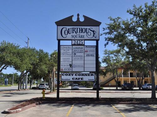 2425 N Courtenay Parkway, Merritt Island, FL 32953