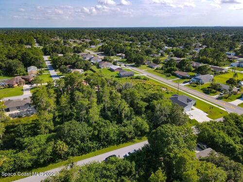 1318 Sagbloom Street SE, Palm Bay, FL 32909