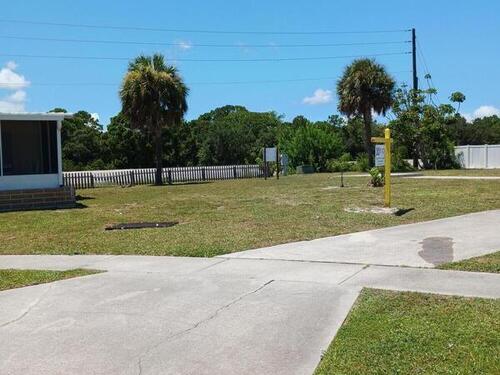 2501 Amberly Road NE, Palm Bay, FL 32905