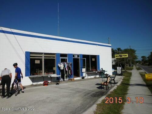 129 N Tropical Trail, Merritt Island, FL 32953