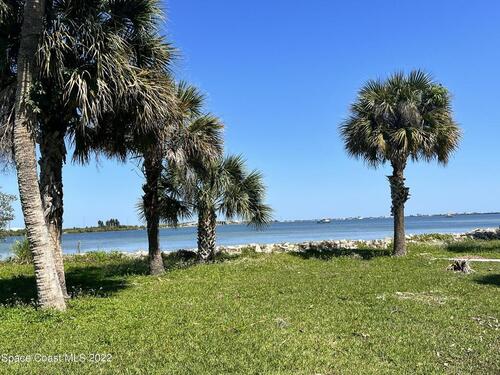 160 S Banana River Drive, Merritt Island, FL 32952