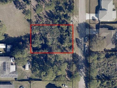 558 Tasco Avenue SW, Palm Bay, FL 32908