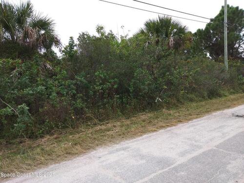 442 Lagrange Street SW, Palm Bay, FL 32908