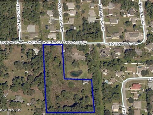 700 NW Castanada Street, Palm Bay, FL 32907