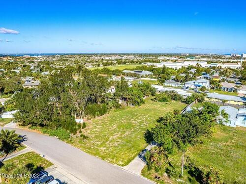 124 Coral Way E, Indialantic, FL 32903