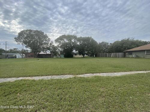 970 Luna, Titusville, FL 32796
