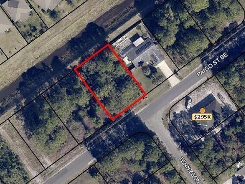 675 Paigo Street SE, Palm Bay, FL 32909