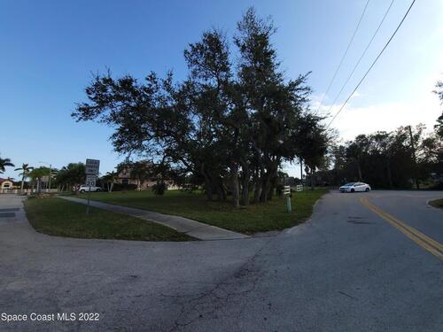 1815 Harbor Point Drive, Merritt Island, FL 32952