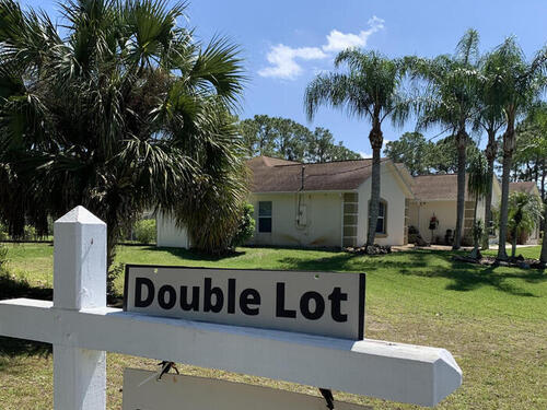 1037 Hammacher Avenue SW, Palm Bay, FL 32908