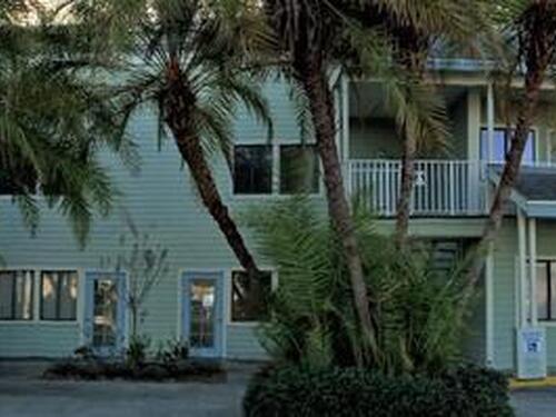 2235 N Courtenay Parkway, Merritt Island, FL 32953