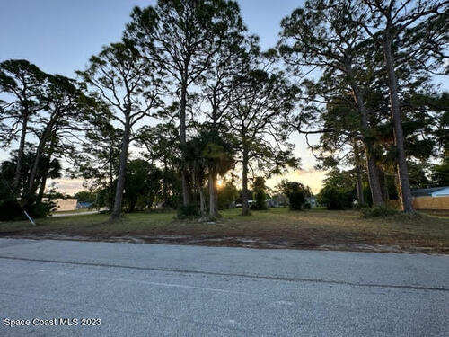 575 Lincoln Avenue, Titusville, FL 32796