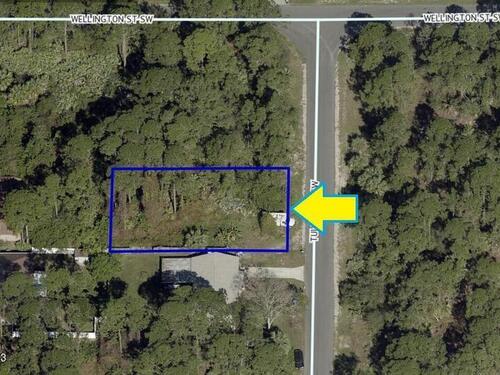 410 Tuloma Avenue SW, Palm Bay, FL 32908