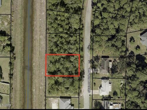 1568 Seeley Circle NW, Palm Bay, FL 32907