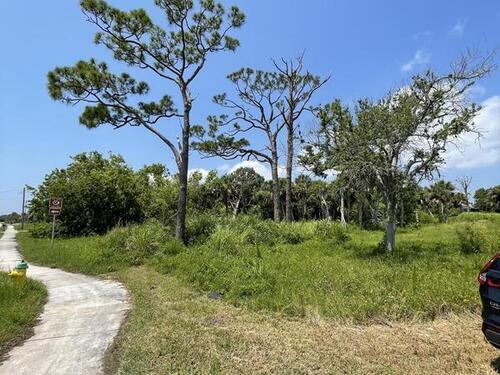 2513 N Banana River Drive, Merritt Island, FL 32952