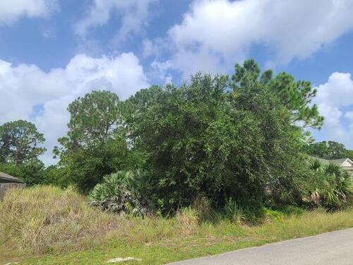 1046 Barbados Avenue SE, Palm Bay, FL 32909