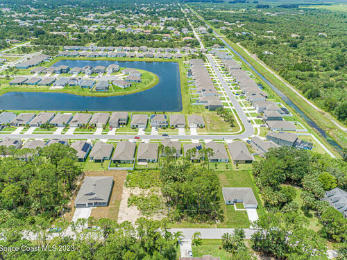 590 Falmouth Street SW, Palm Bay, FL 32908