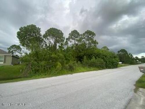 1639 Whiting Street SE, Palm Bay, FL 32909