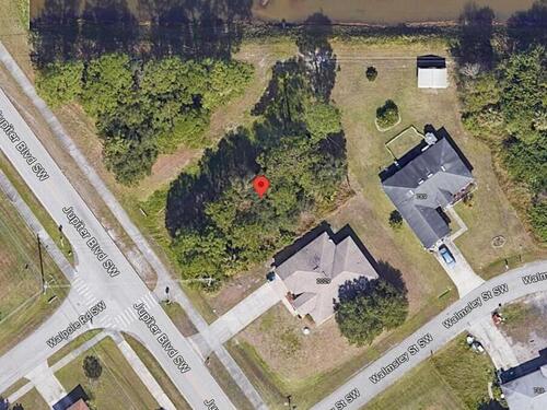 2015 Jupiter Boulevard SW, Palm Bay, FL 32908