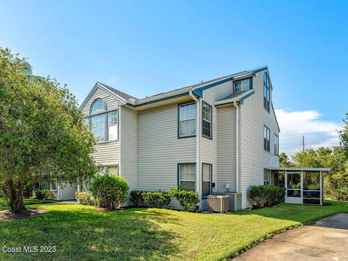 4895 W Lake Waterford Way W, Melbourne, FL 32901