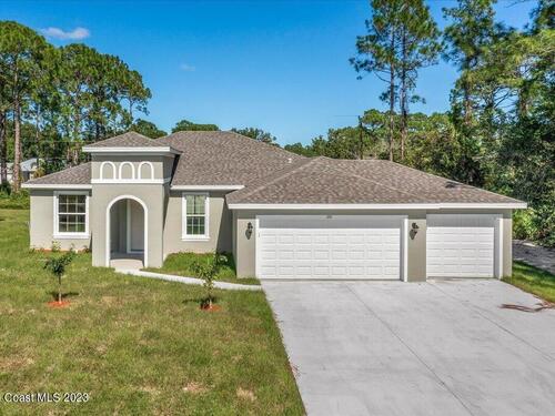 1101 Baysinger Street NW, Palm Bay, FL 32907