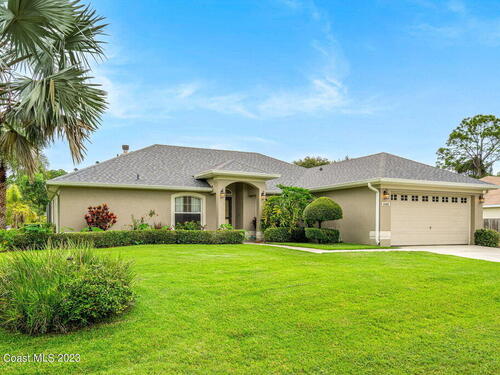 400 Helicon Avenue NW, Palm Bay, FL 32907