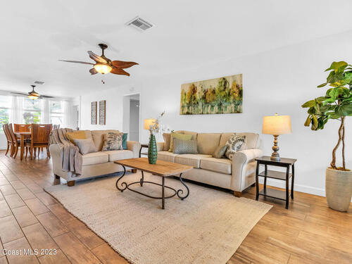 104 W Suwannee Lane, Cocoa Beach, FL 32931