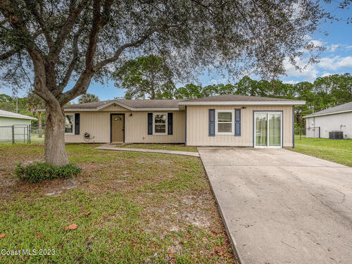 1301 Pakenham Street NW, Palm Bay, FL 32907