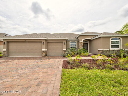 629 Easton Forest SE, Palm Bay, FL 32909